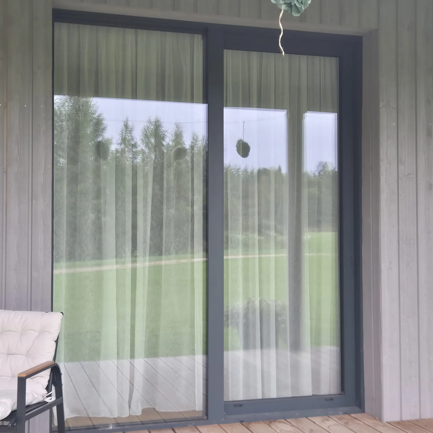 Alumīnija bīdāmās durvis uz terasi